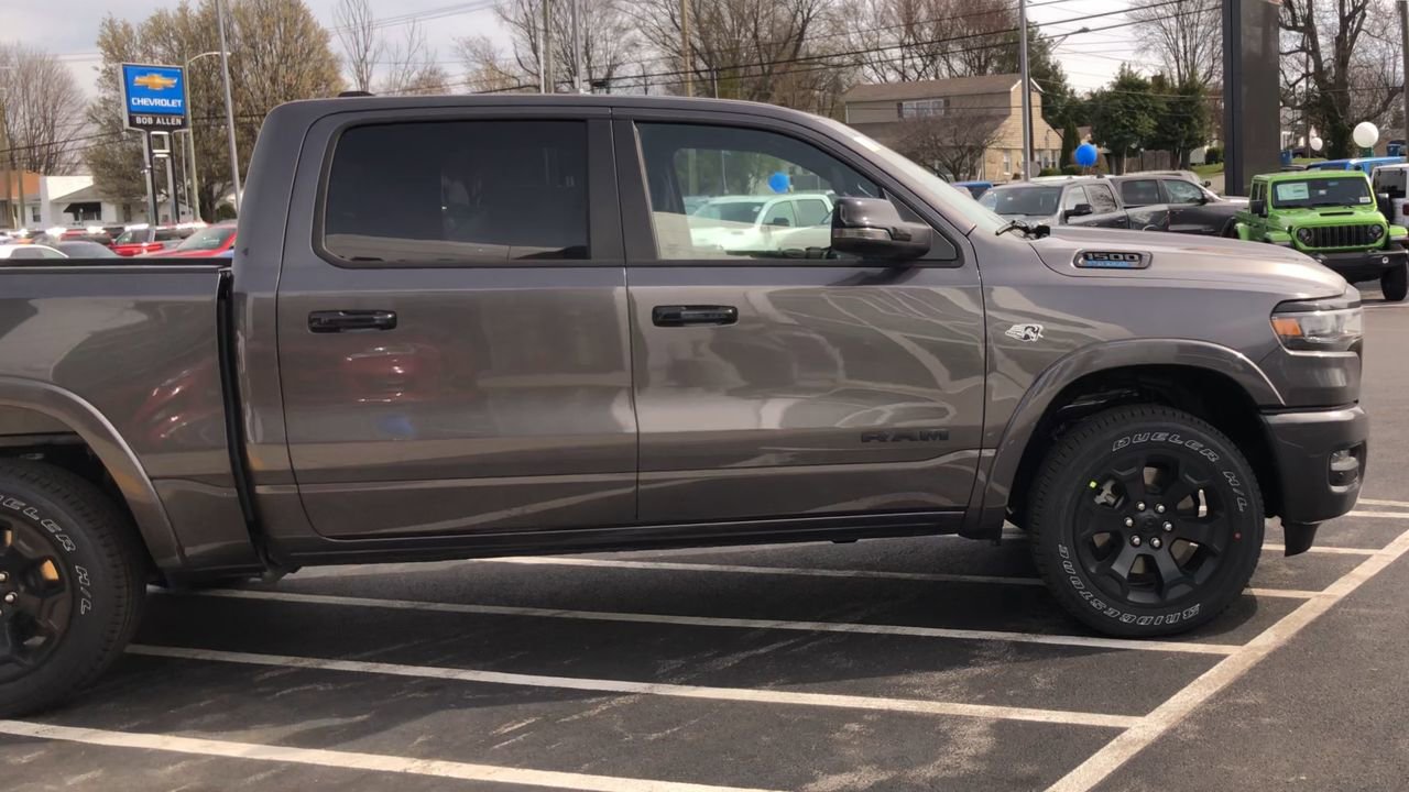 New 2026 RAM 1500 4x4 Crew Cab image 9