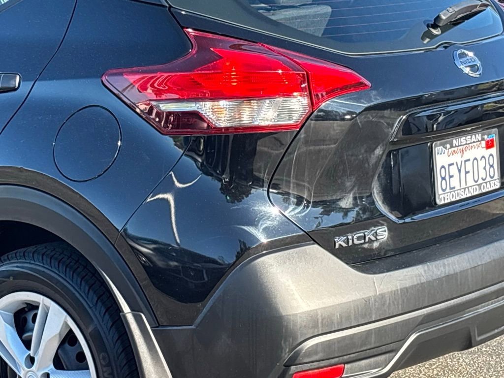 Used 2018 Nissan Kicks S image 5