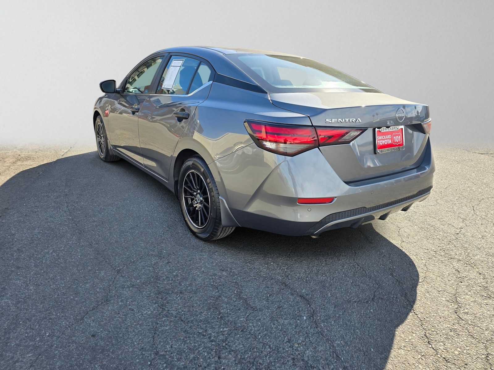 Used 2025 Nissan Sentra S FWD image 5