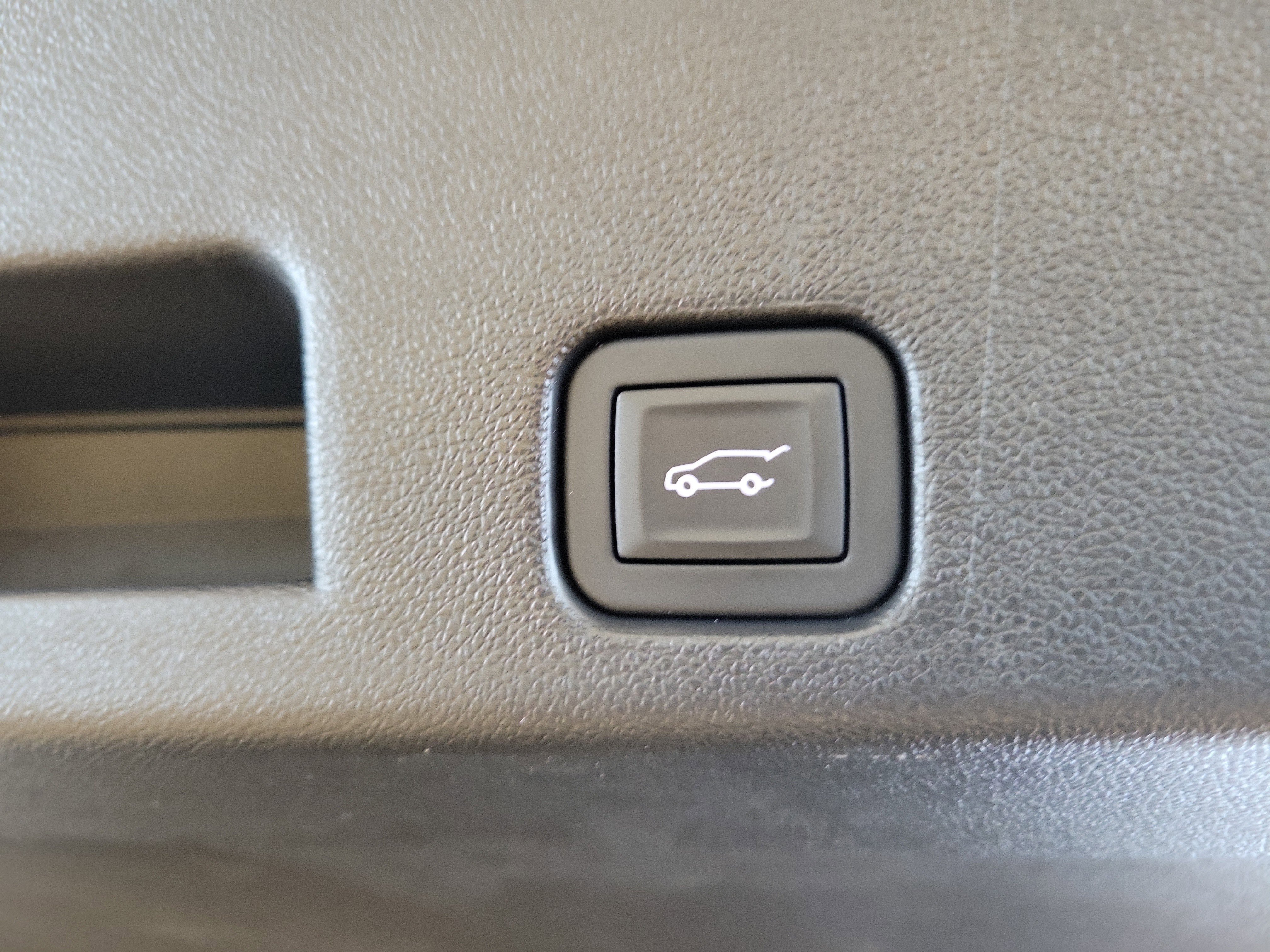 Used 2025 Chevrolet Traverse Z71 AWD/4WD image 13
