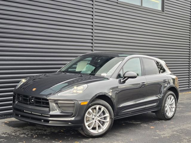 Used 2026 Porsche Macan image 1