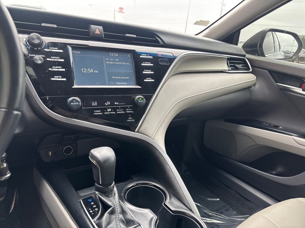 Used 2018 Toyota Camry SE image 15
