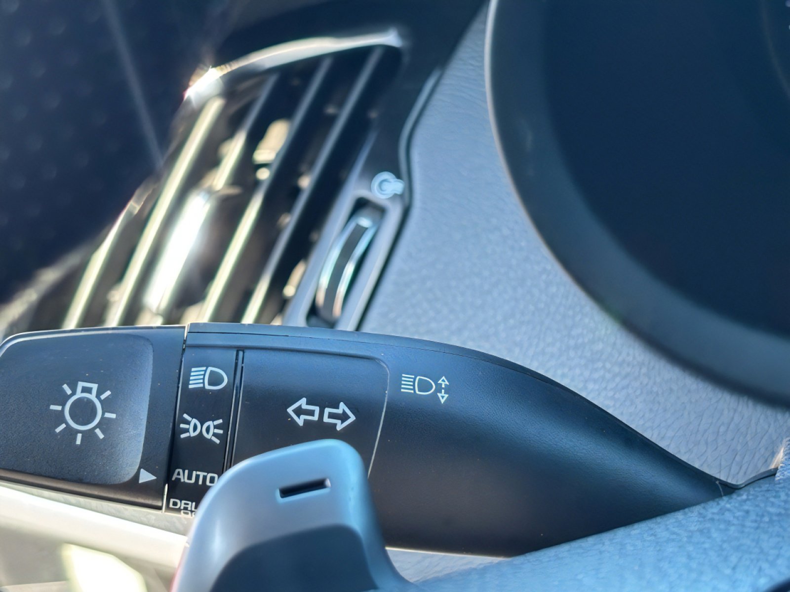 Used 2019 Kia Stinger GT image 18