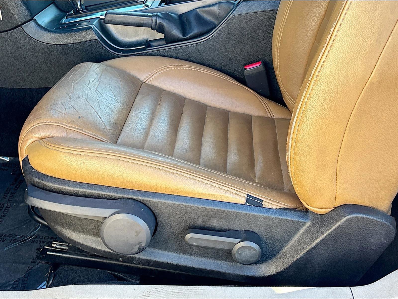 Used 2011 Ford Mustang Convertible w/ Security Pkg image 18