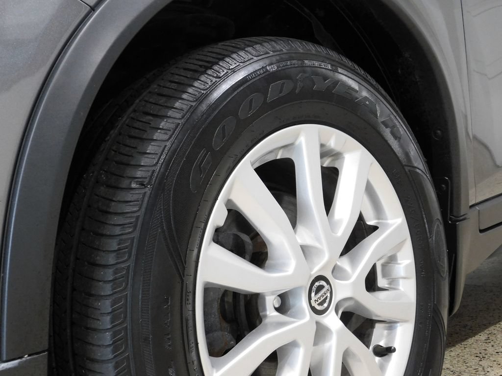 Used 2020 Nissan Rogue SV AWD/4WD image 15