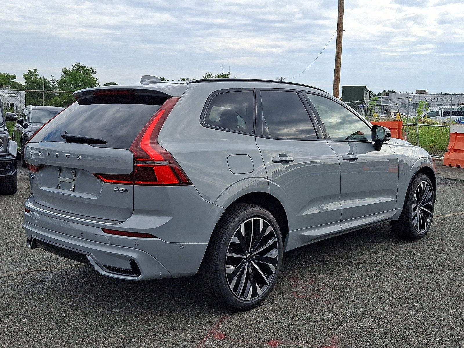 New 2027 Volvo XC60 B5 Ultra AWD/4WD image 6