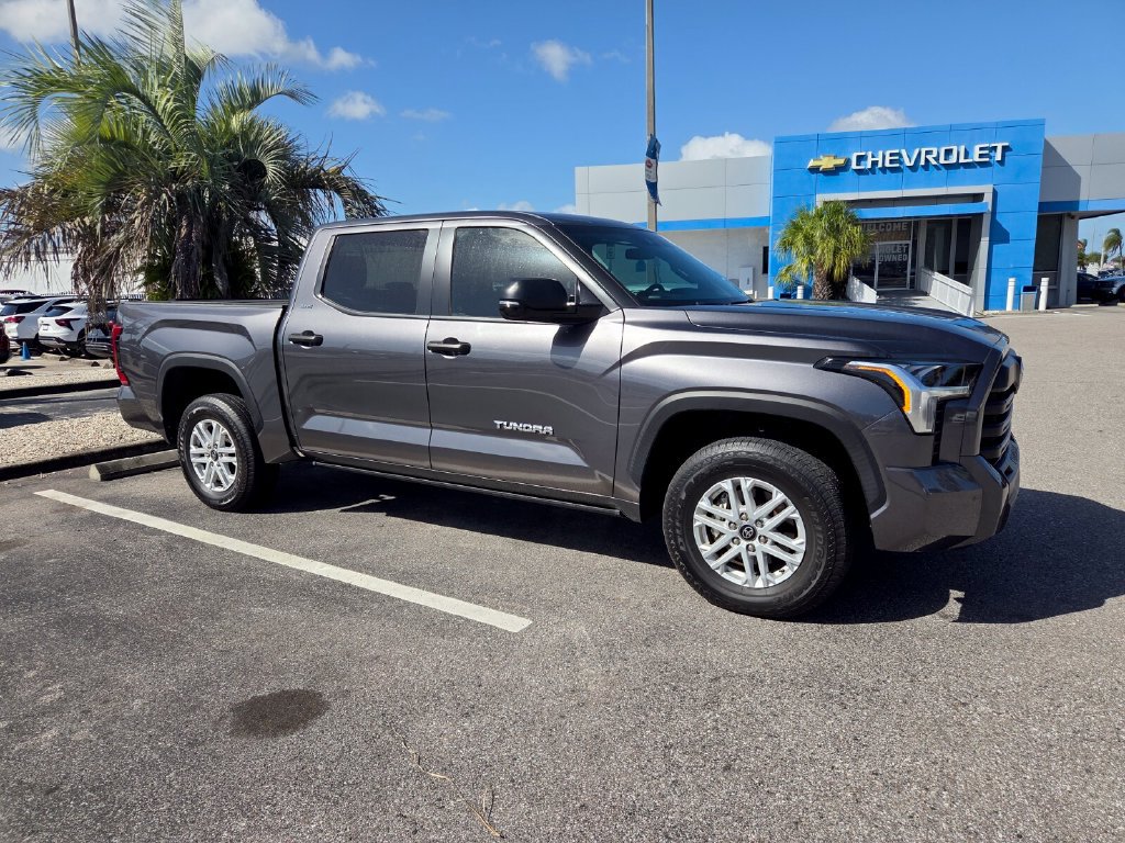 Used 2025 Toyota Tundra SR5 AWD/4WD image 4
