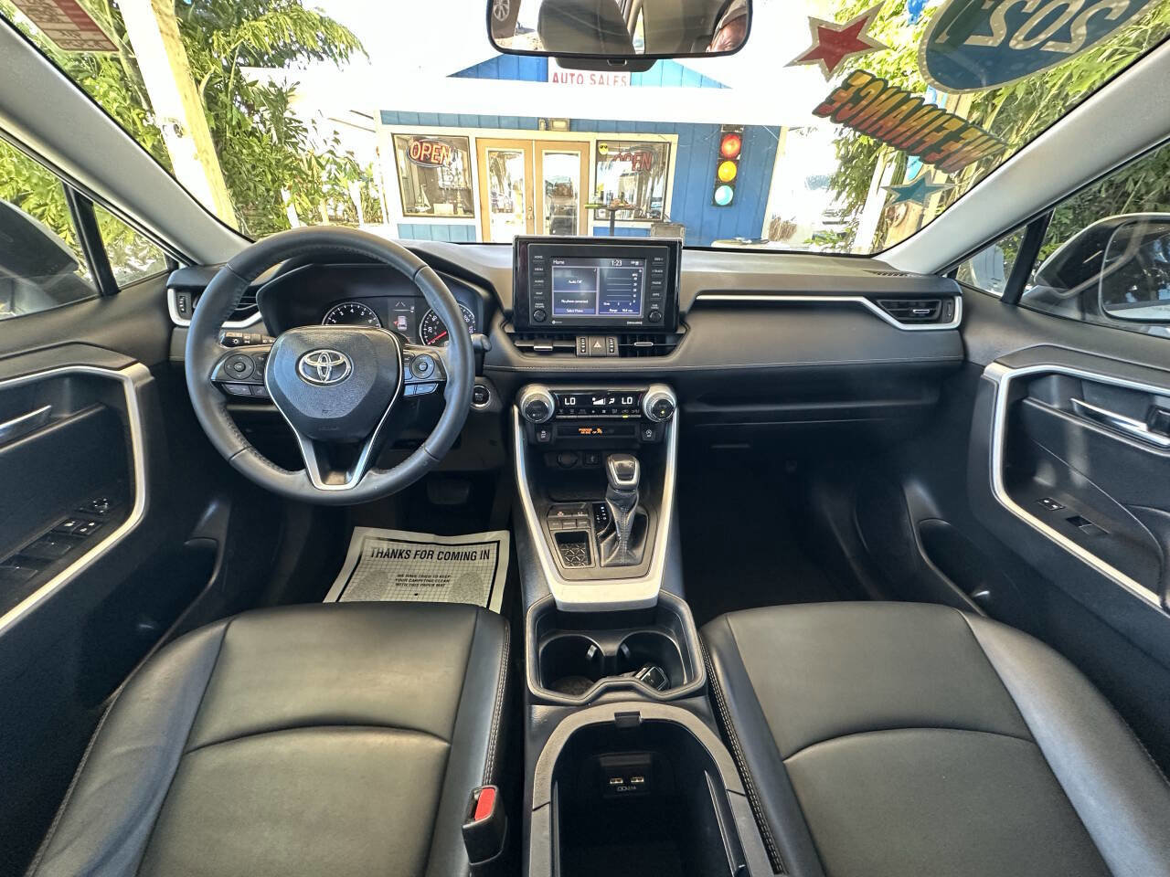 Used 2021 Toyota RAV4 XLE Premium image 18