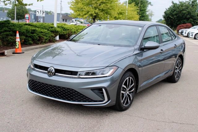Used 2026 Volkswagen Jetta SE FWD image 8