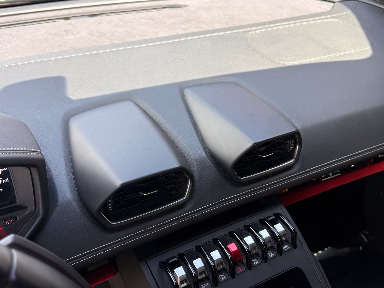 Used 2022 Lamborghini Huracan EVO RWD image 29