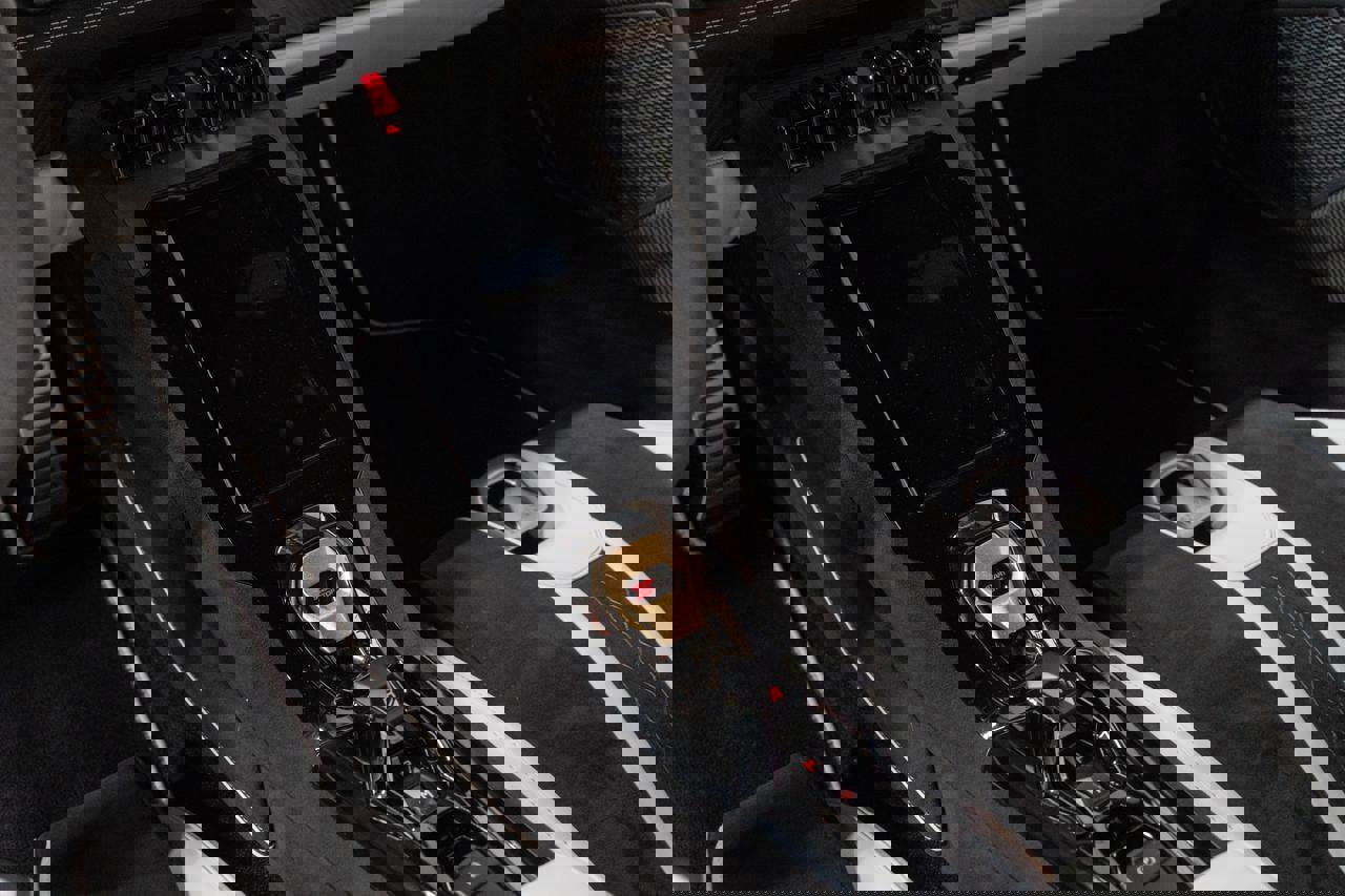 Used 2024 Lamborghini Huracan Tecnica image 6