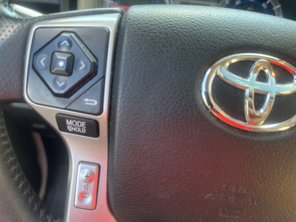 Used 2018 Toyota 4Runner SR5 Premium AWD/4WD image 8