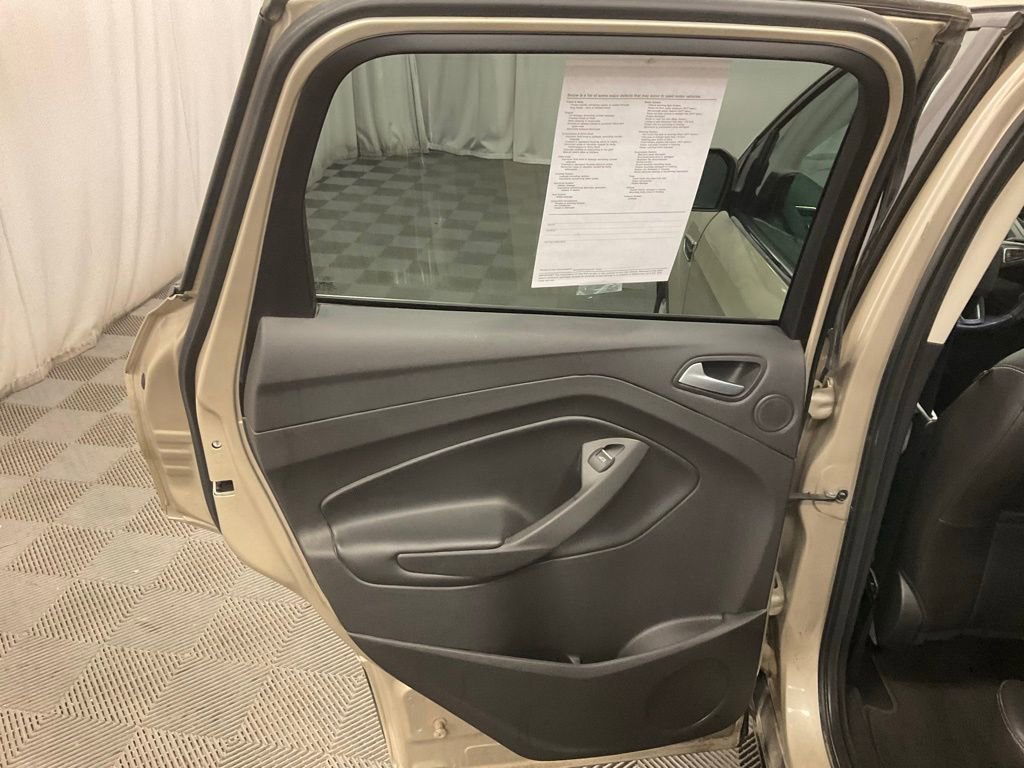 Used 2017 Ford Escape Titanium image 23