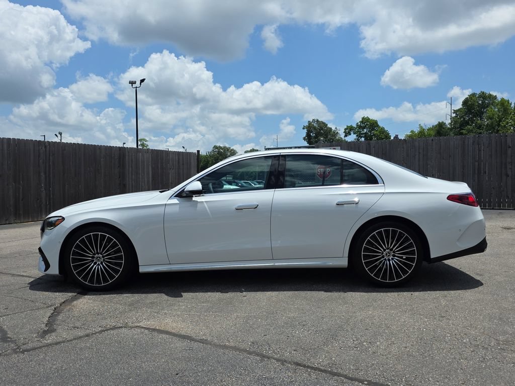 New 2026 Mercedes-Benz E 350 4MATIC Sedan image 2