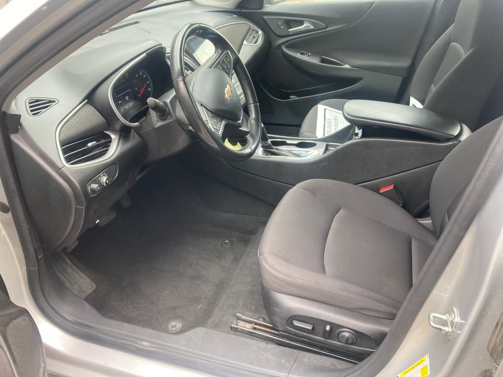 Used 2020 Chevrolet Malibu RS FWD image 12