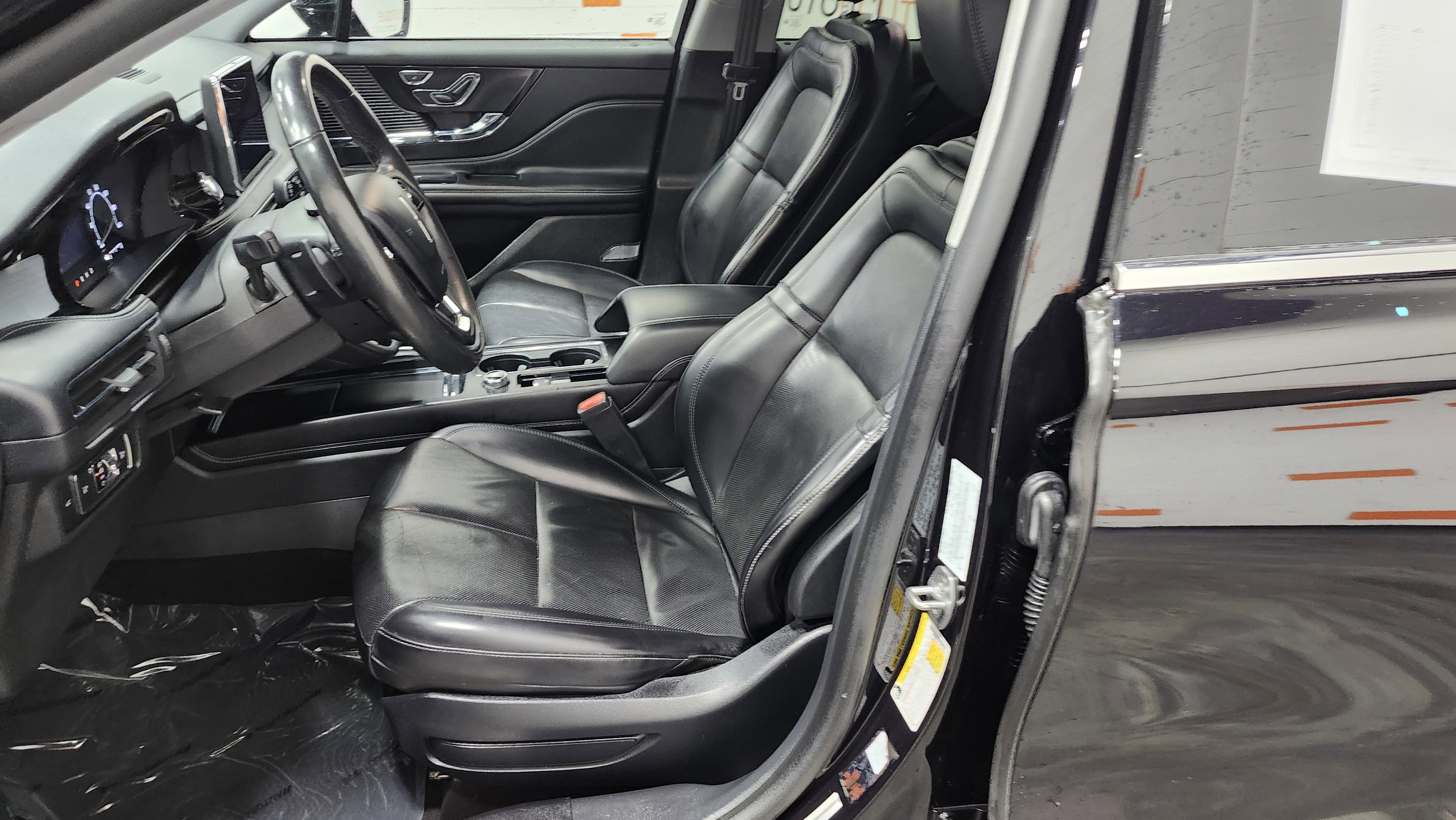 Used 2021 Lincoln Corsair AWD w/ Premium Package image 25