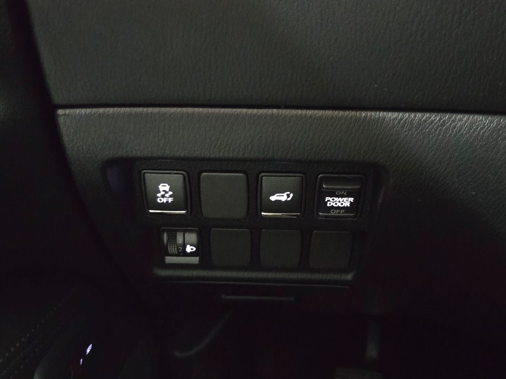 Used 2013 INFINITI JX35 AWD w/ Premium Pkg image 21