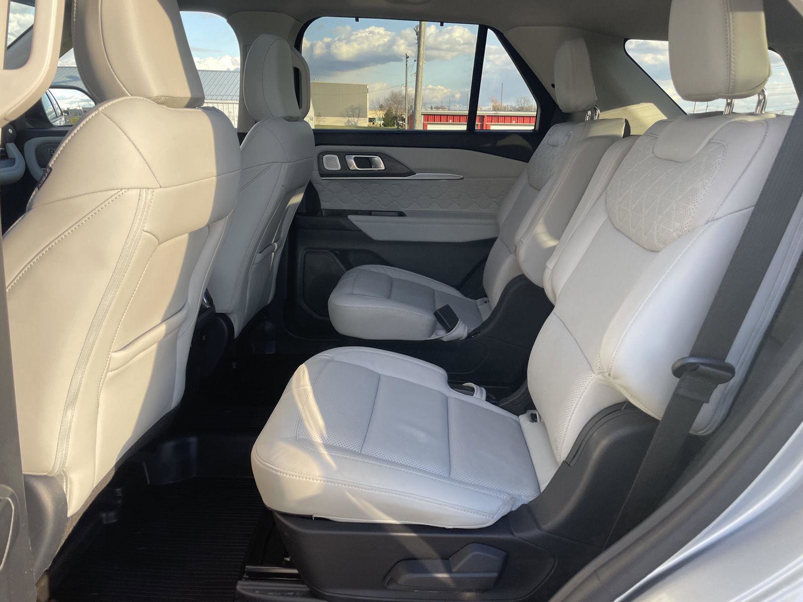 Used 2025 Ford Explorer Platinum w/ LUX Leather Package image 28