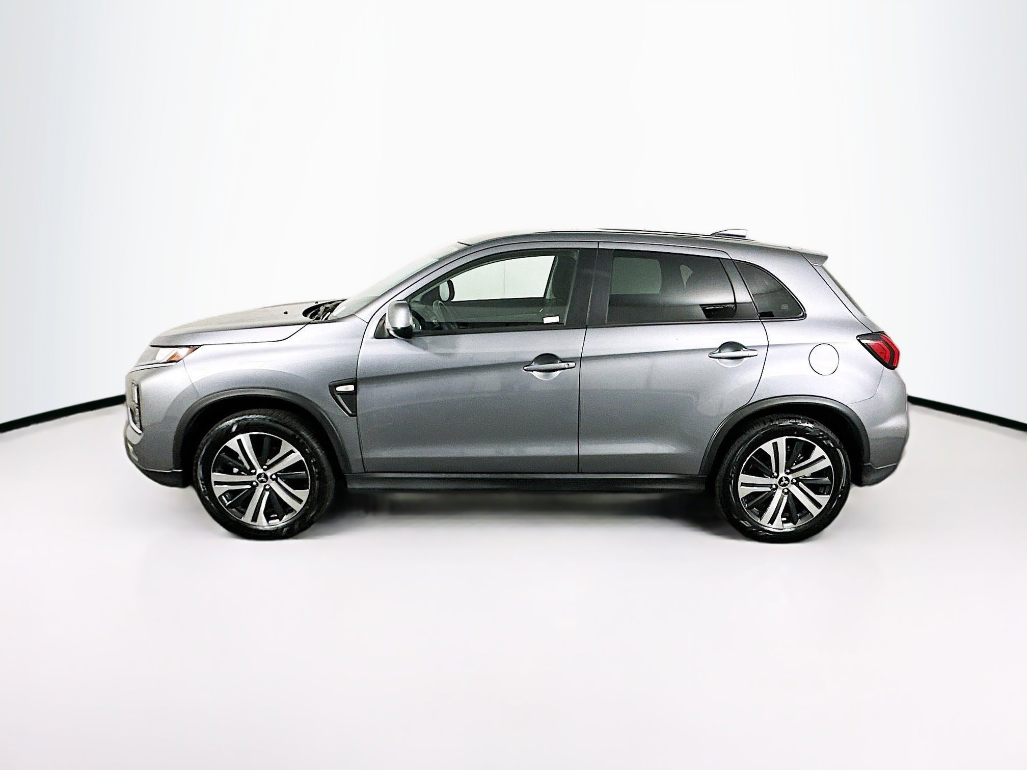 Used 2025 Mitsubishi Outlander Sport AWD image 4