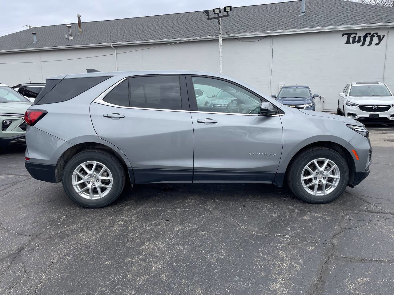 Used 2024 Chevrolet Equinox LT image 8