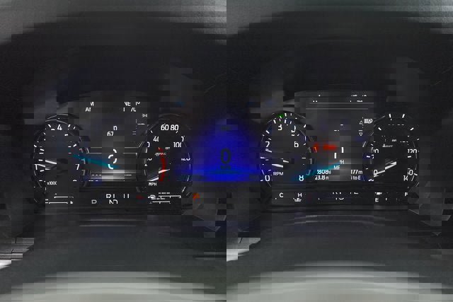 Used 2022 Ford Explorer XLT image 14