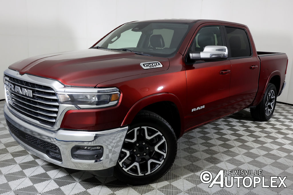 Used 2025 RAM 1500 Laramie AWD/4WD image 1