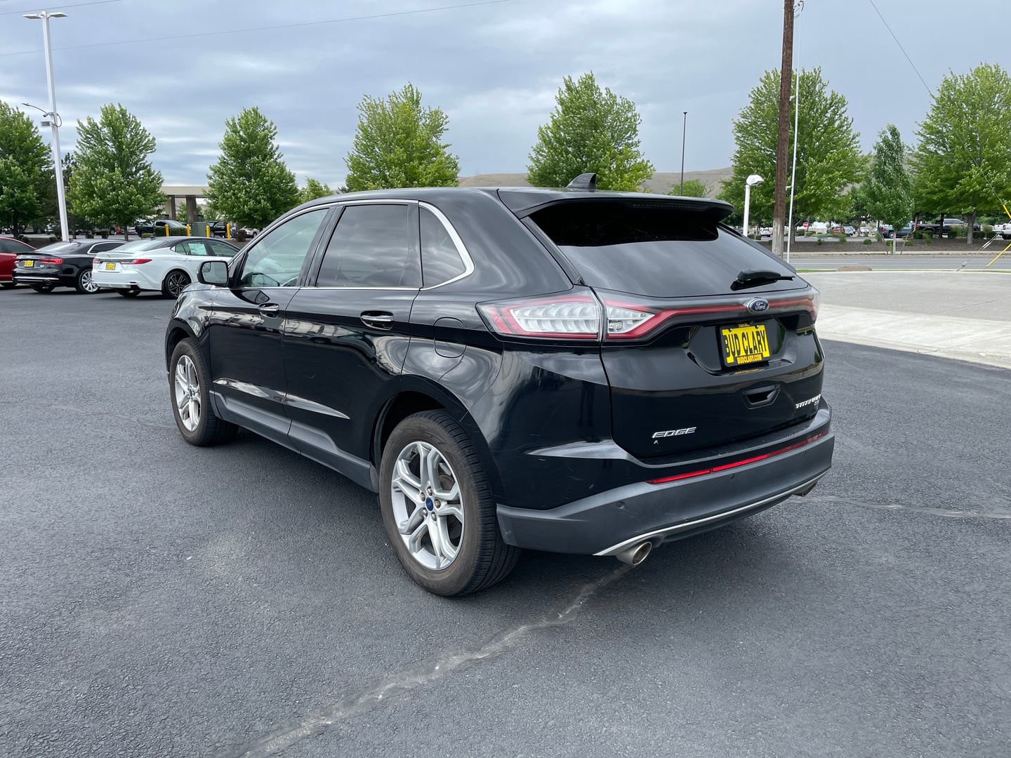 Used 2016 Ford Edge Titanium AWD/4WD image 5