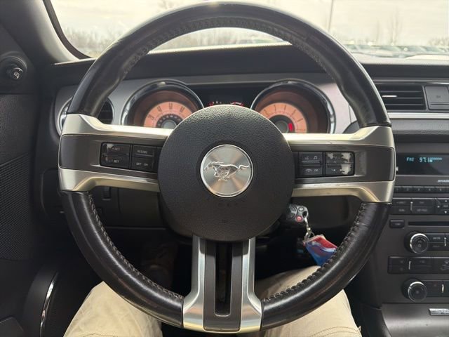 Used 2010 Ford Mustang Premium image 27