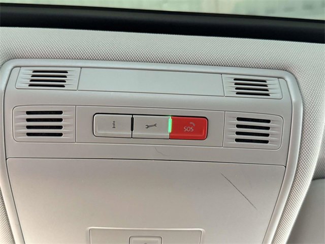 Used 2019 Volkswagen Tiguan S image 27