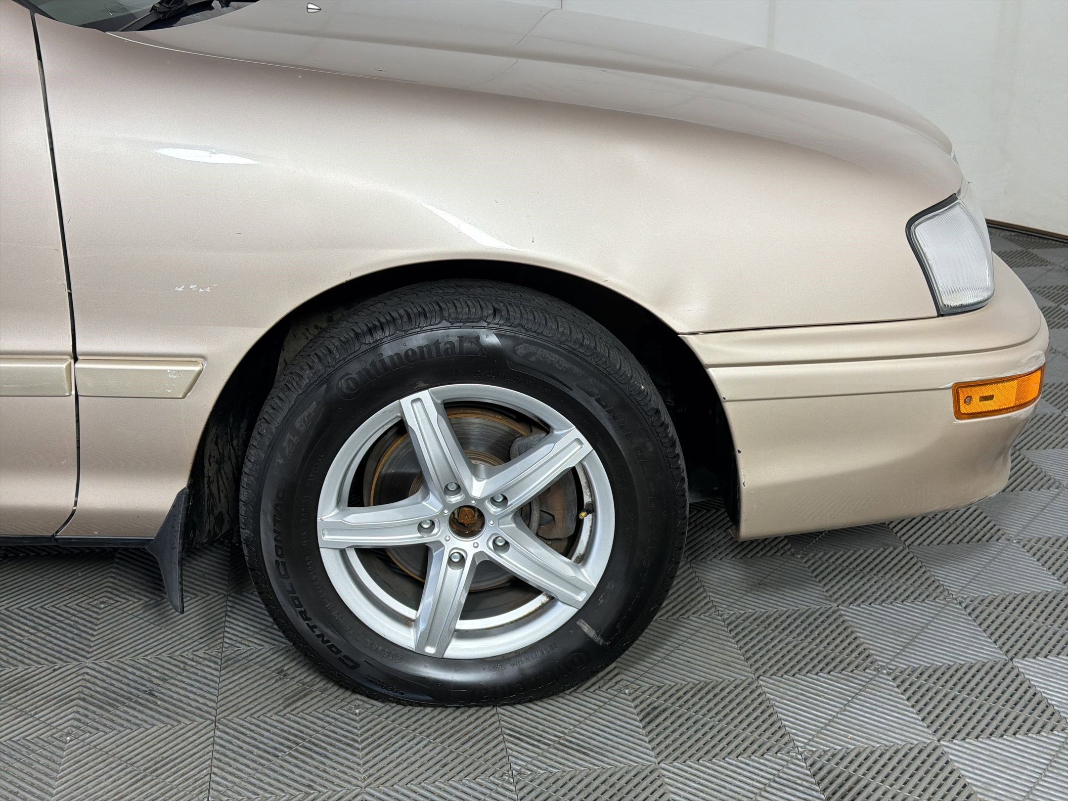 Used 1996 Toyota Avalon XL FWD image 12