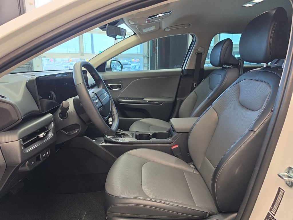 Certified 2026 Kia K4 EX FWD image 31