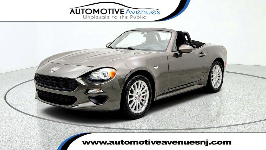 Used 2017 FIAT 124 Spider Classica