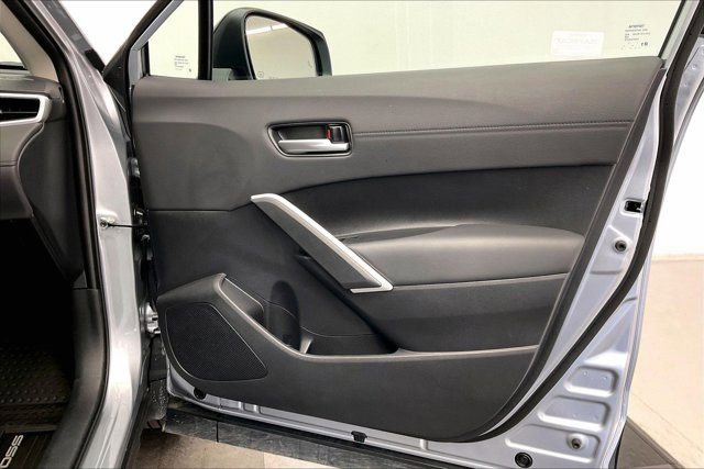 Used 2026 Toyota Corolla Cross XLE w/ Convenience Package AWD/4WD image 27