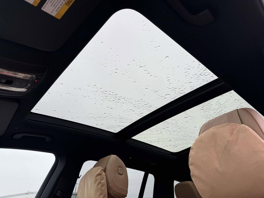 Used 2026 Mercedes-Benz GLS 580 4MATIC image 25