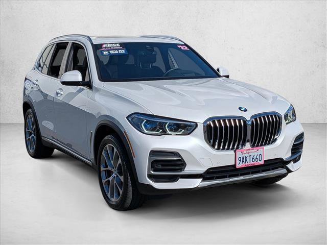 Used 2022 BMW X5 xDrive40i w/ Executive Package image 3