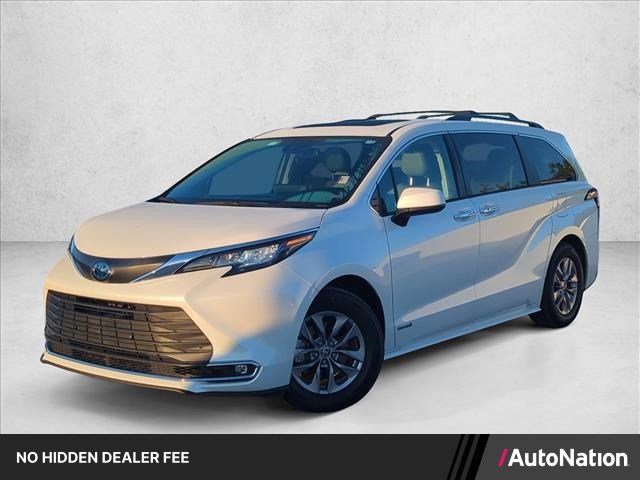 Used 2021 Toyota Sienna XLE