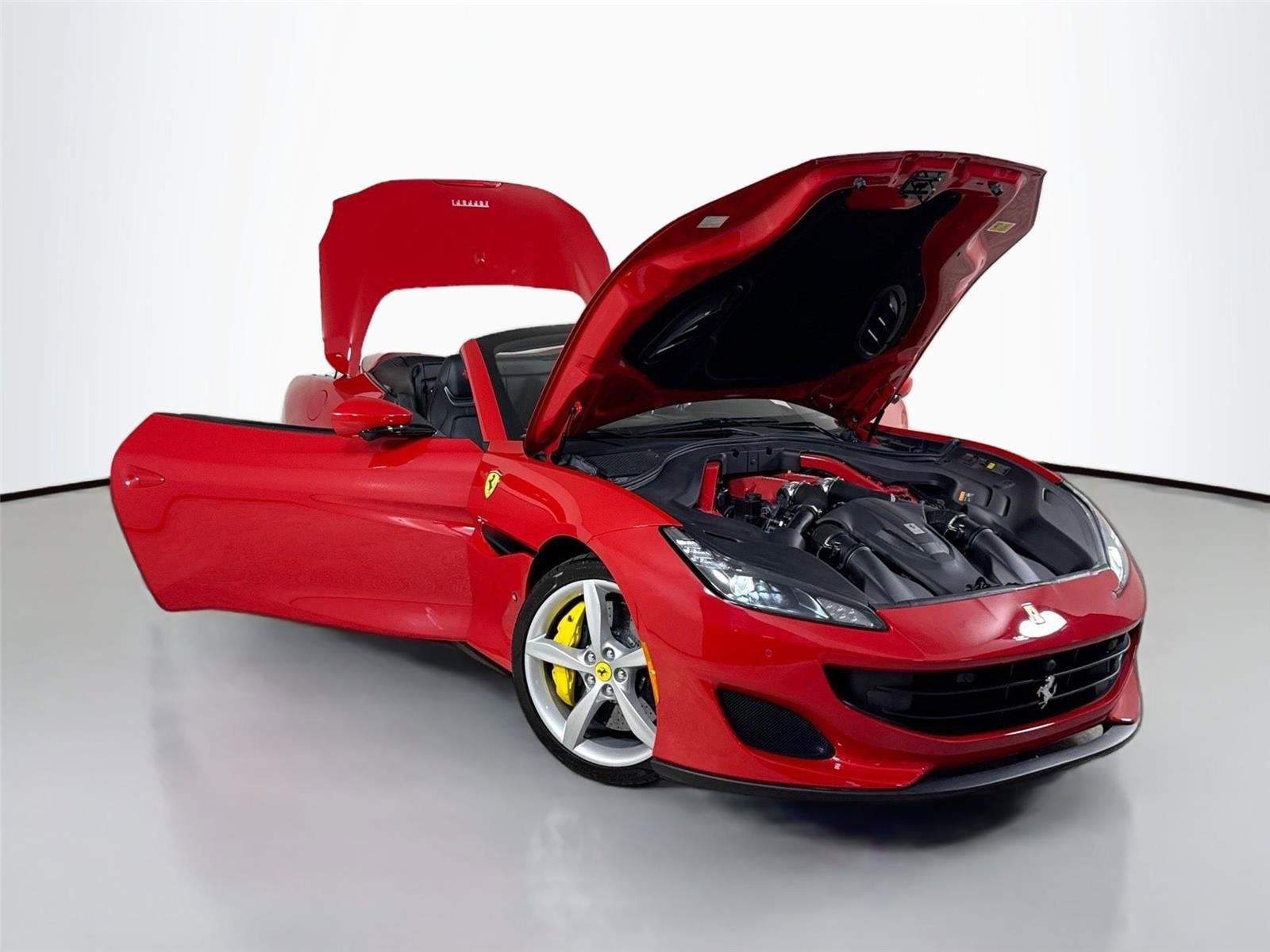 Used 2020 Ferrari Portofino RWD image 40