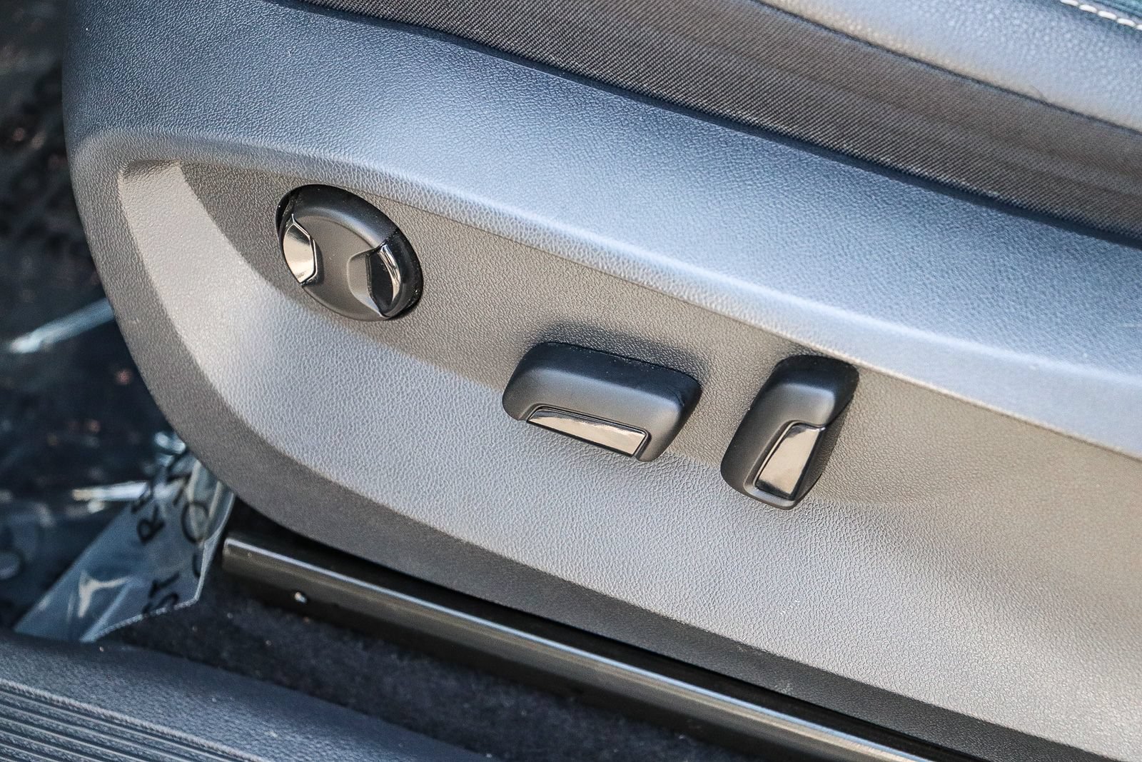 Certified 2022 Volkswagen Tiguan SE FWD image 21