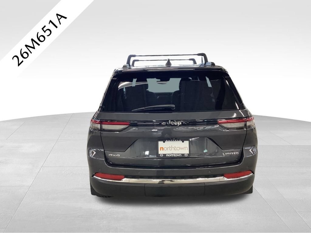 Used 2023 Jeep Grand Cherokee Limited AWD/4WD image 30