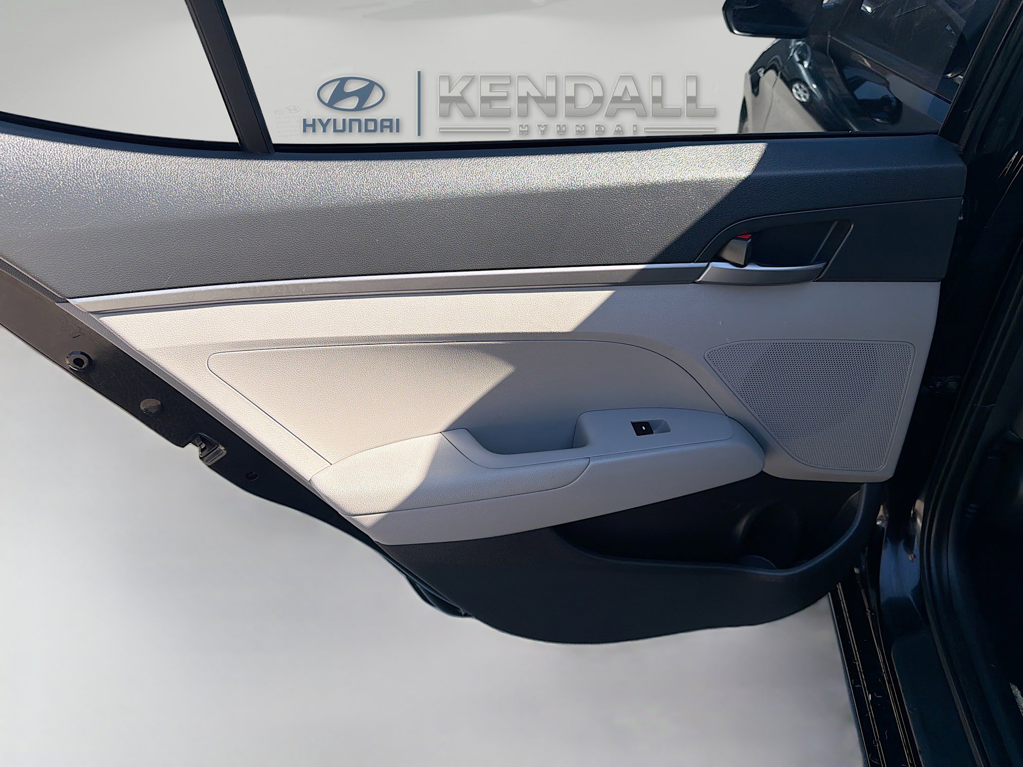 Used 2017 Hyundai Elantra SE image 21