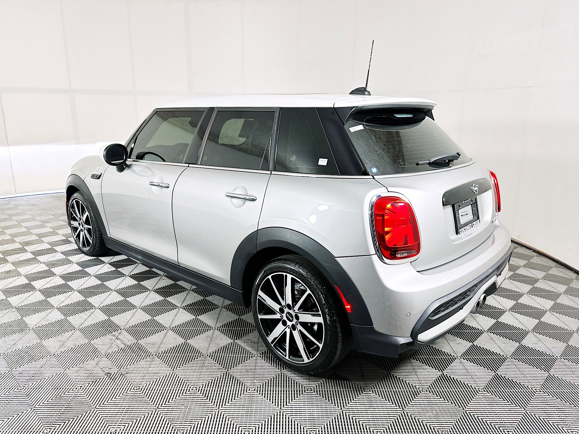 Used 2024 MINI Cooper S image 5