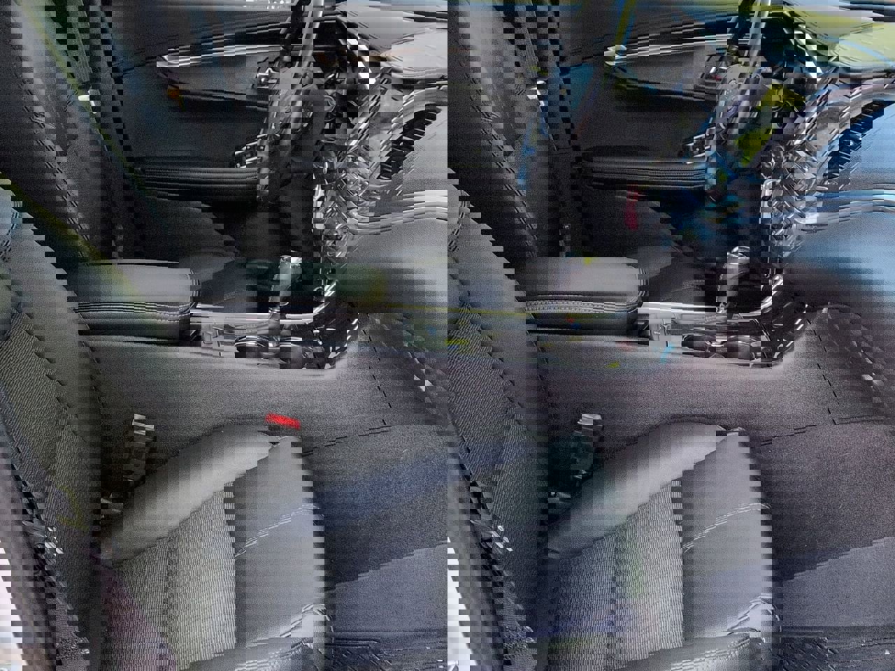 Used 2017 Chevrolet Impala LT image 24