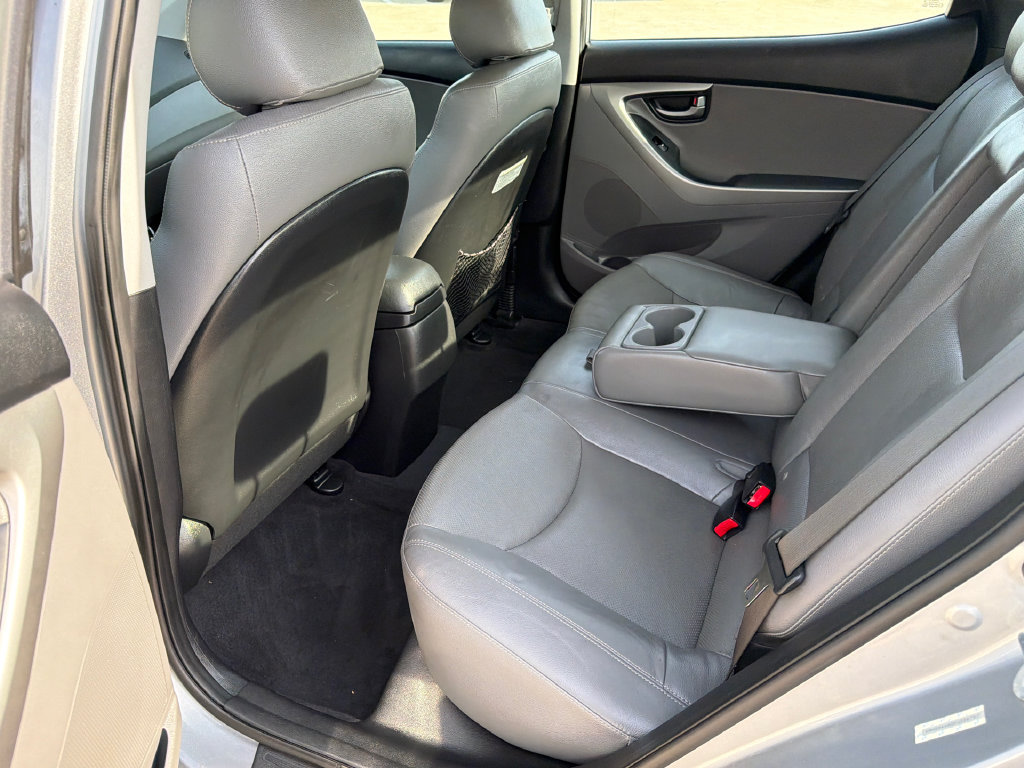 Used 2015 Hyundai Elantra Sport w/ Option Group 04 FWD image 16
