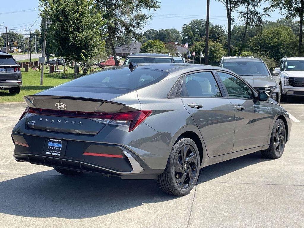New 2026 Hyundai Elantra SEL Sport FWD image 28