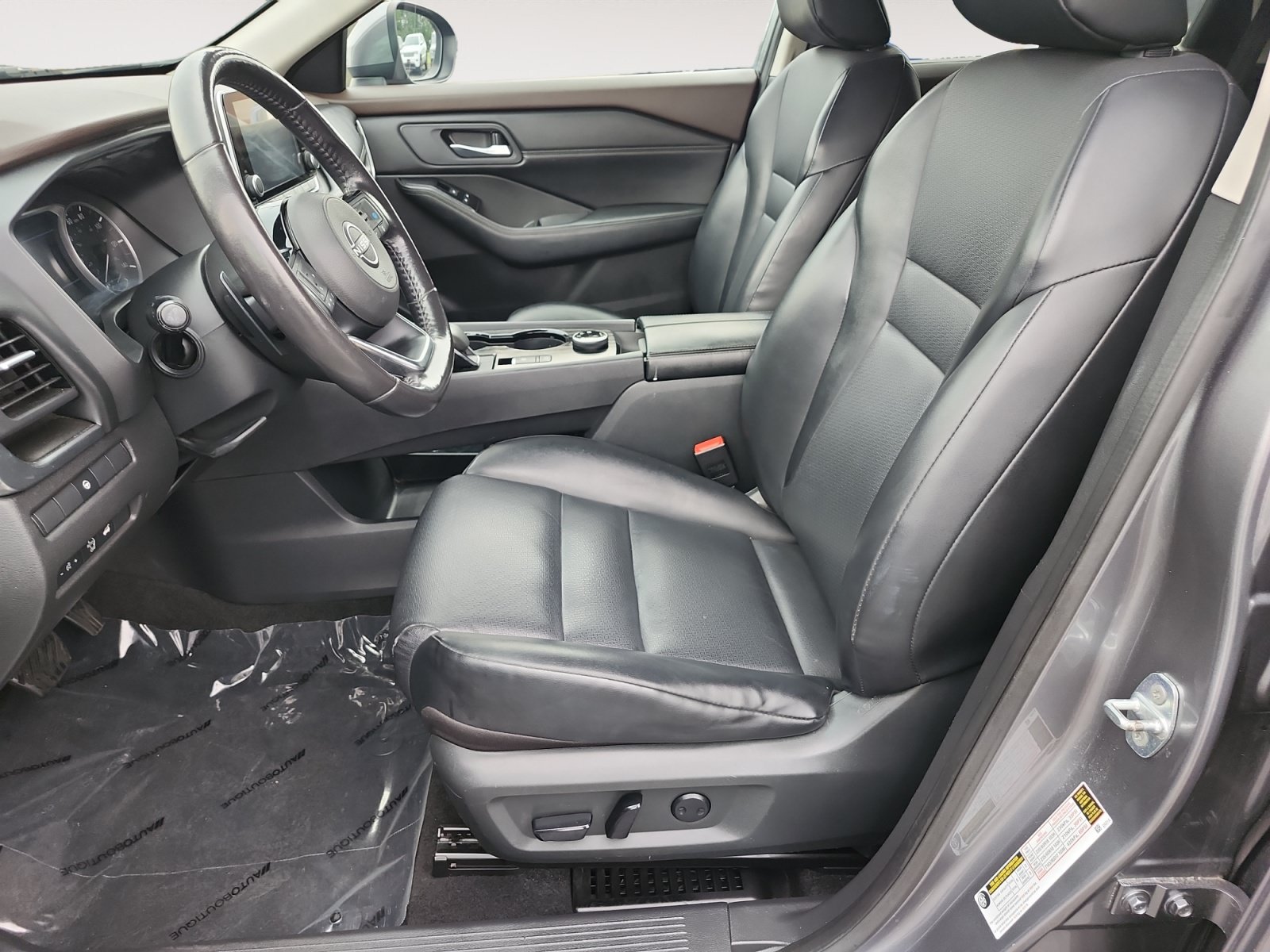 Used 2023 Nissan Rogue SV w/ SV Premium B Package AWD/4WD image 3