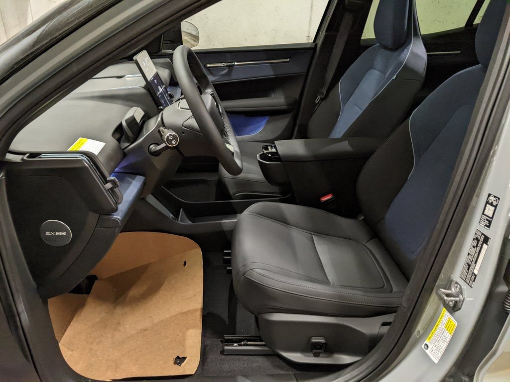 New 2026 Volvo EX30 Cross Country Ultra w/ Protection Package Premier AWD/4WD image 11