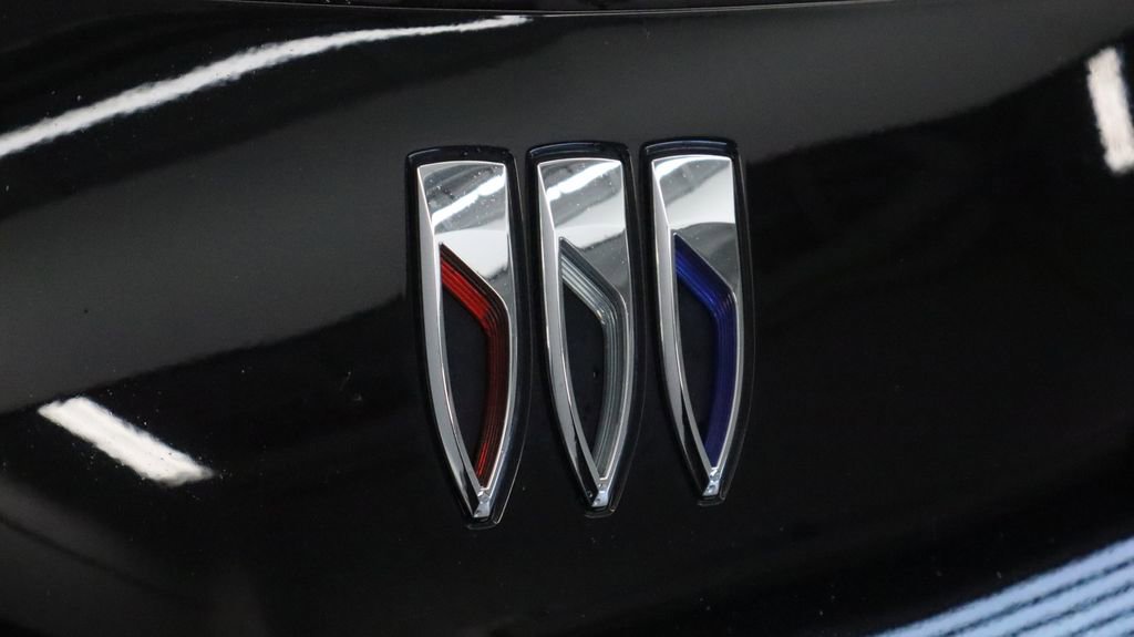 Used 2024 Buick Envista Sport Touring w/ Convenience I Package image 13