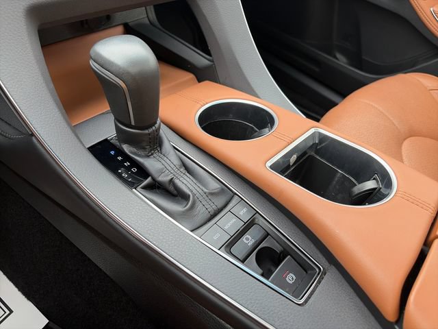 Used 2019 Toyota Avalon Limited FWD image 26