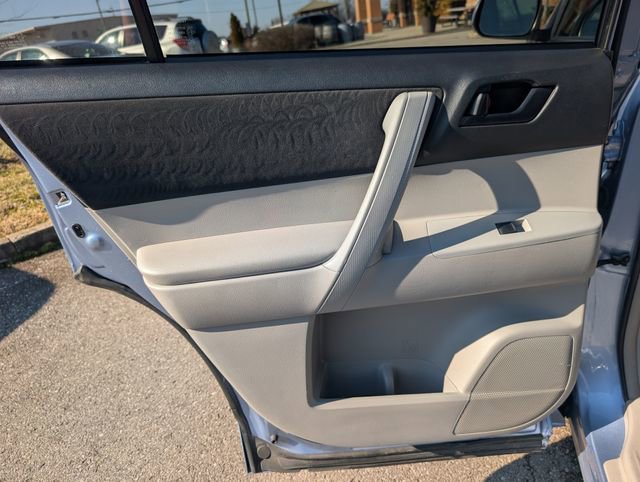 Used 2010 Toyota Highlander 4WD image 17