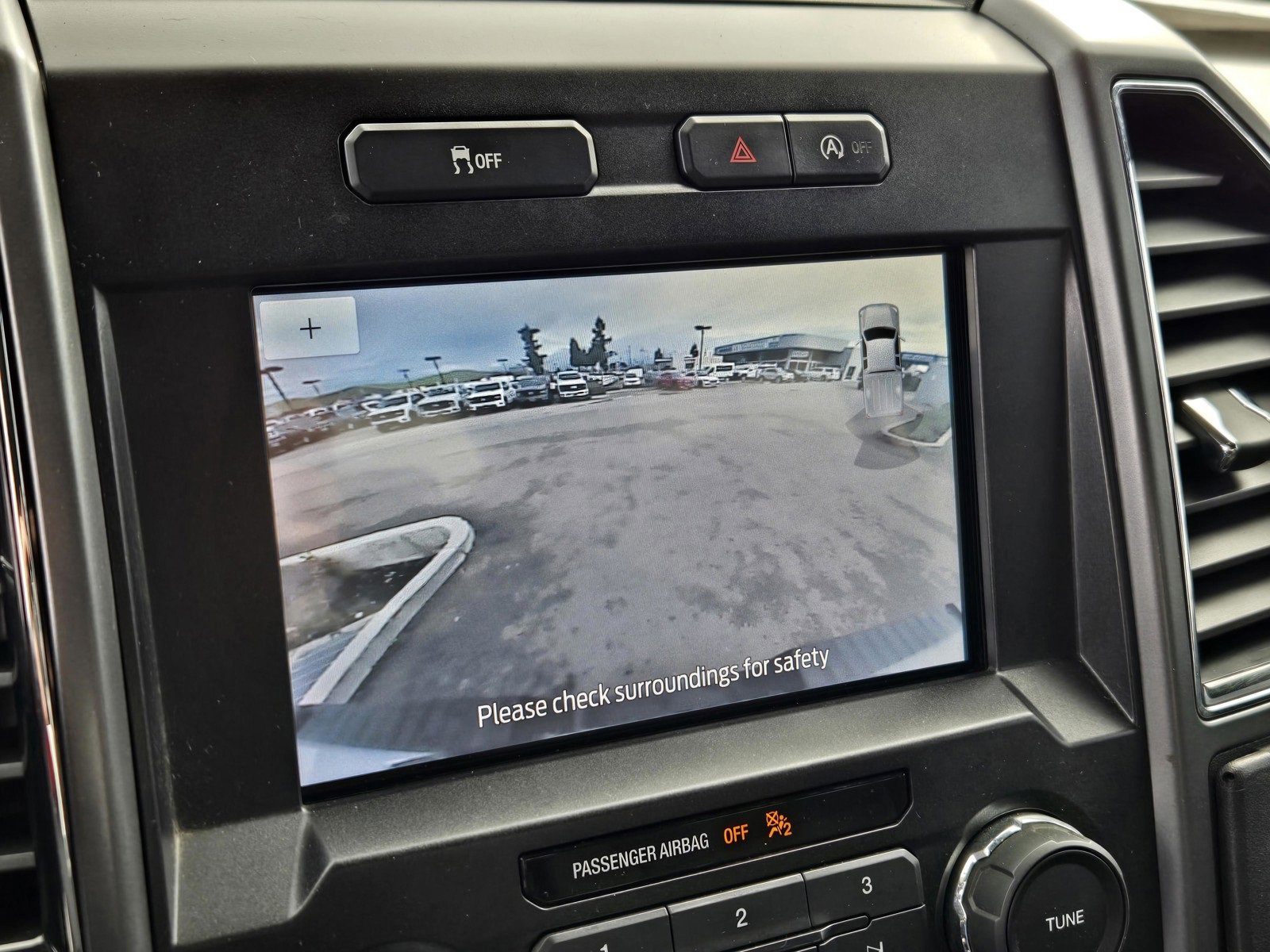 Used 2020 Ford F150 XLT image 24